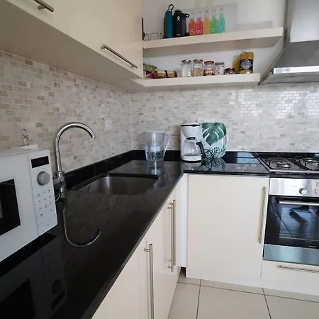 Scenic Sea View 2br * 5min To 아파트